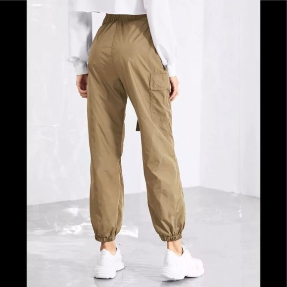 Cargo pants - Picture 2 of 3